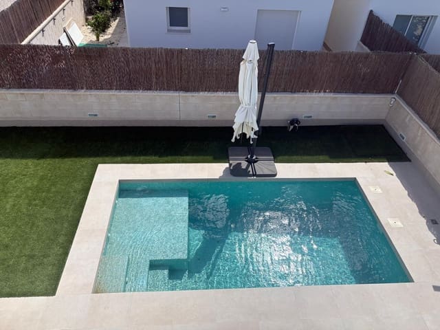 3 quarto Moradia para venda em Pilar de la Horadada com piscina garagem - 549 900 € (Ref: 9772749)