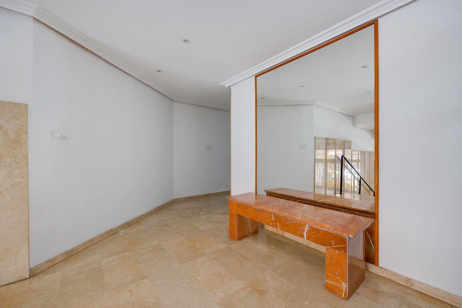 1 sovrum Lägenhet till salu i Torrevieja med pool - 109 500 € (Ref: 9780181)