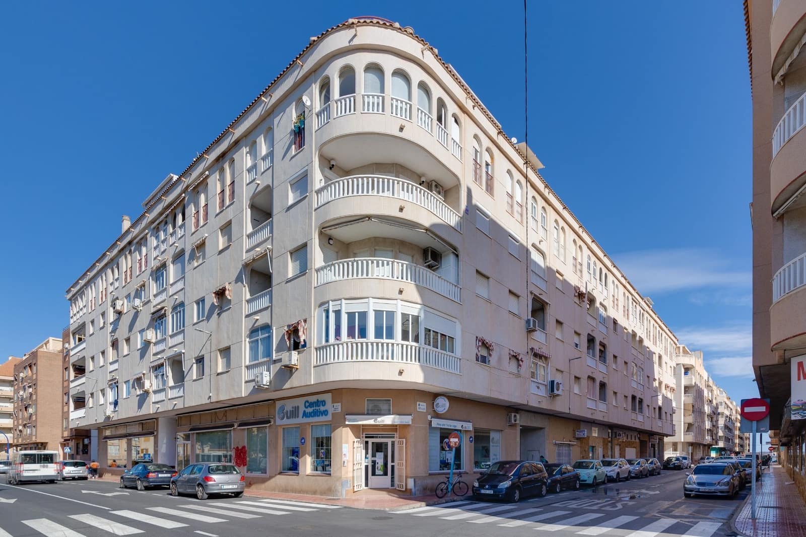 1 sovrum Lägenhet till salu i Torrevieja med pool - 109 500 € (Ref: 9780181)