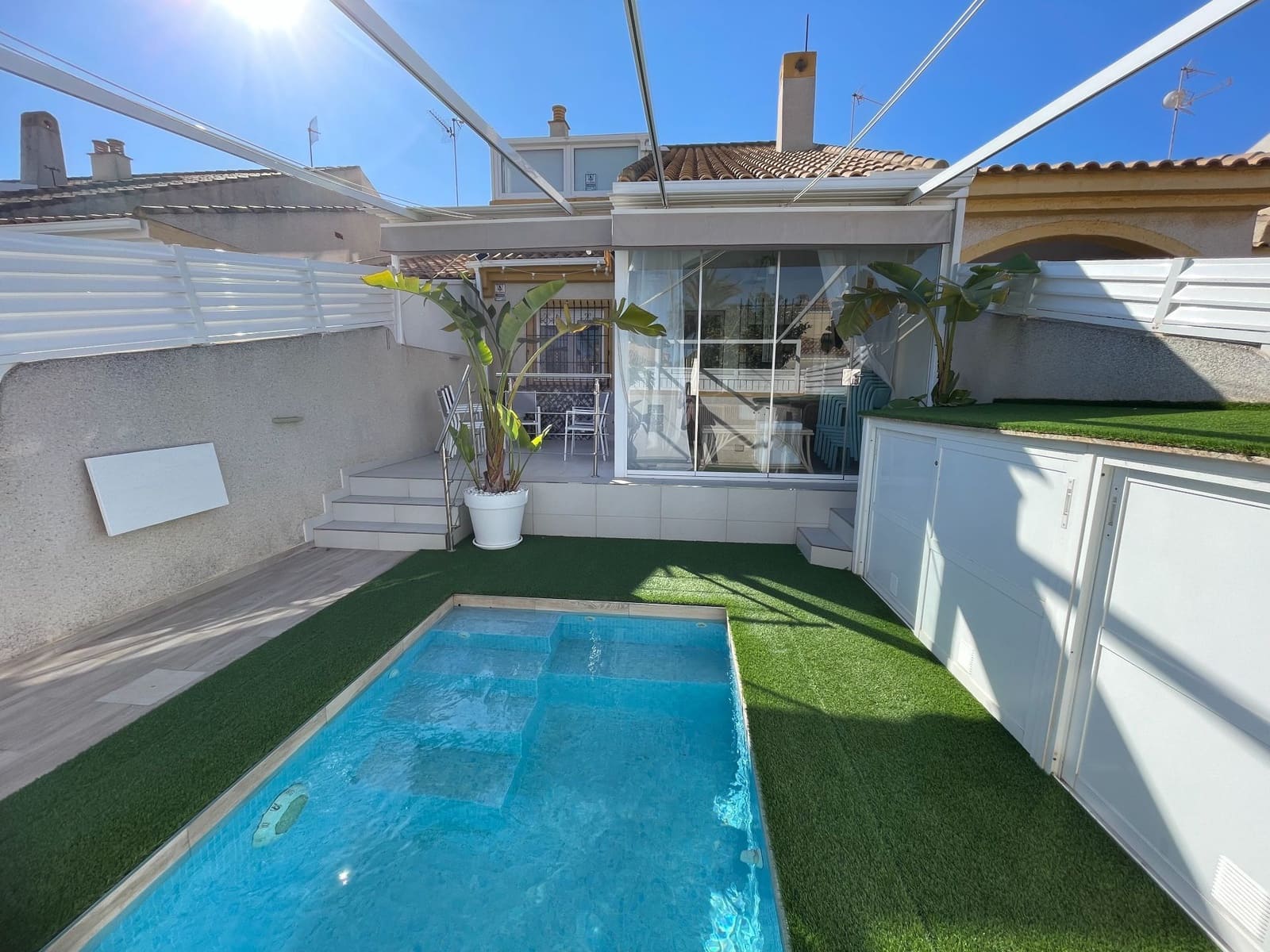 3 bedroom Townhouse for sale in Torre de la Horadada with pool - € 399,000 (Ref: 9815646)