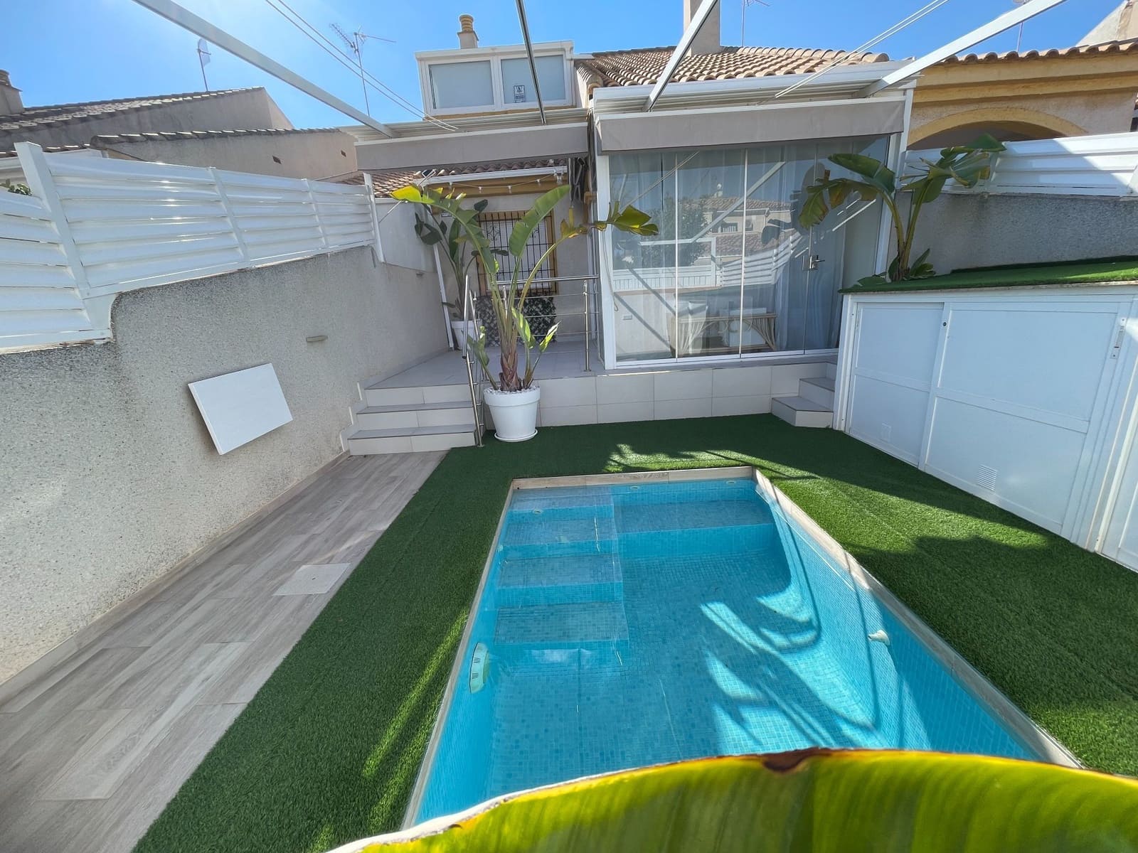 3 bedroom Townhouse for sale in Torre de la Horadada with pool - € 399,000 (Ref: 9815646)