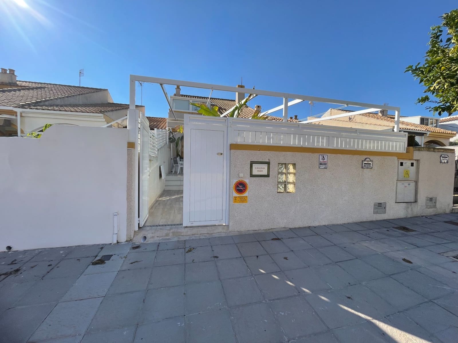 3 bedroom Townhouse for sale in Torre de la Horadada with pool - € 399,000 (Ref: 9815646)
