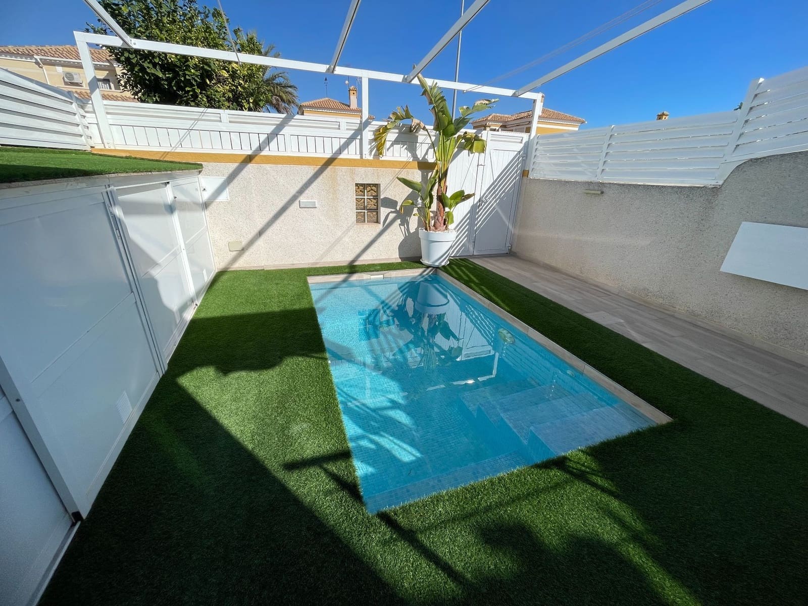 3 bedroom Townhouse for sale in Torre de la Horadada with pool - € 399,000 (Ref: 9815646)