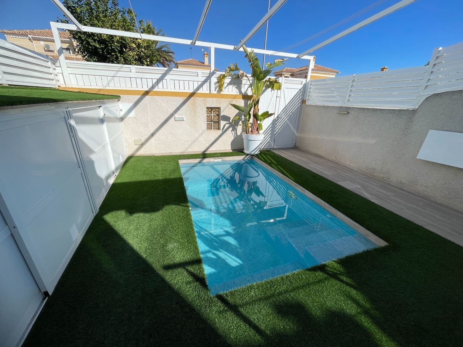 3 bedroom Townhouse for sale in Torre de la Horadada with pool - € 399,000 (Ref: 9815646)