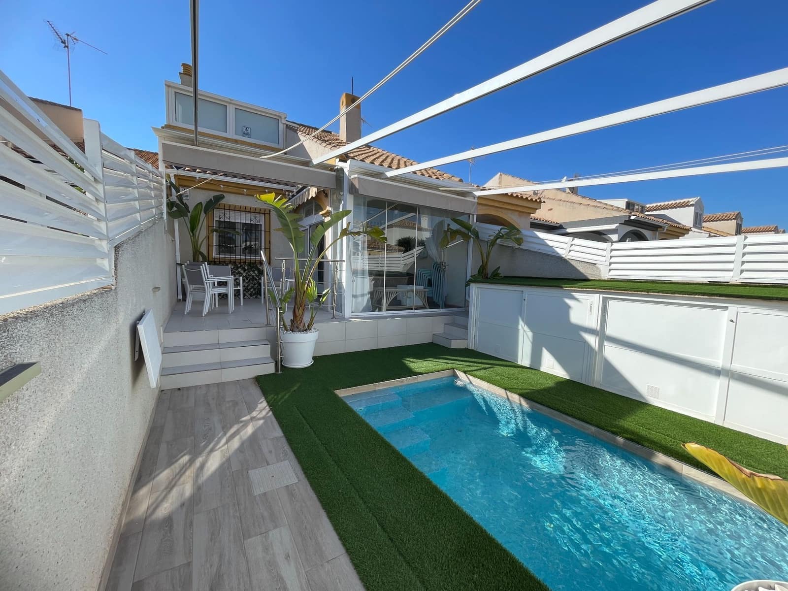 3 bedroom Townhouse for sale in Torre de la Horadada with pool - € 399,000 (Ref: 9815646)