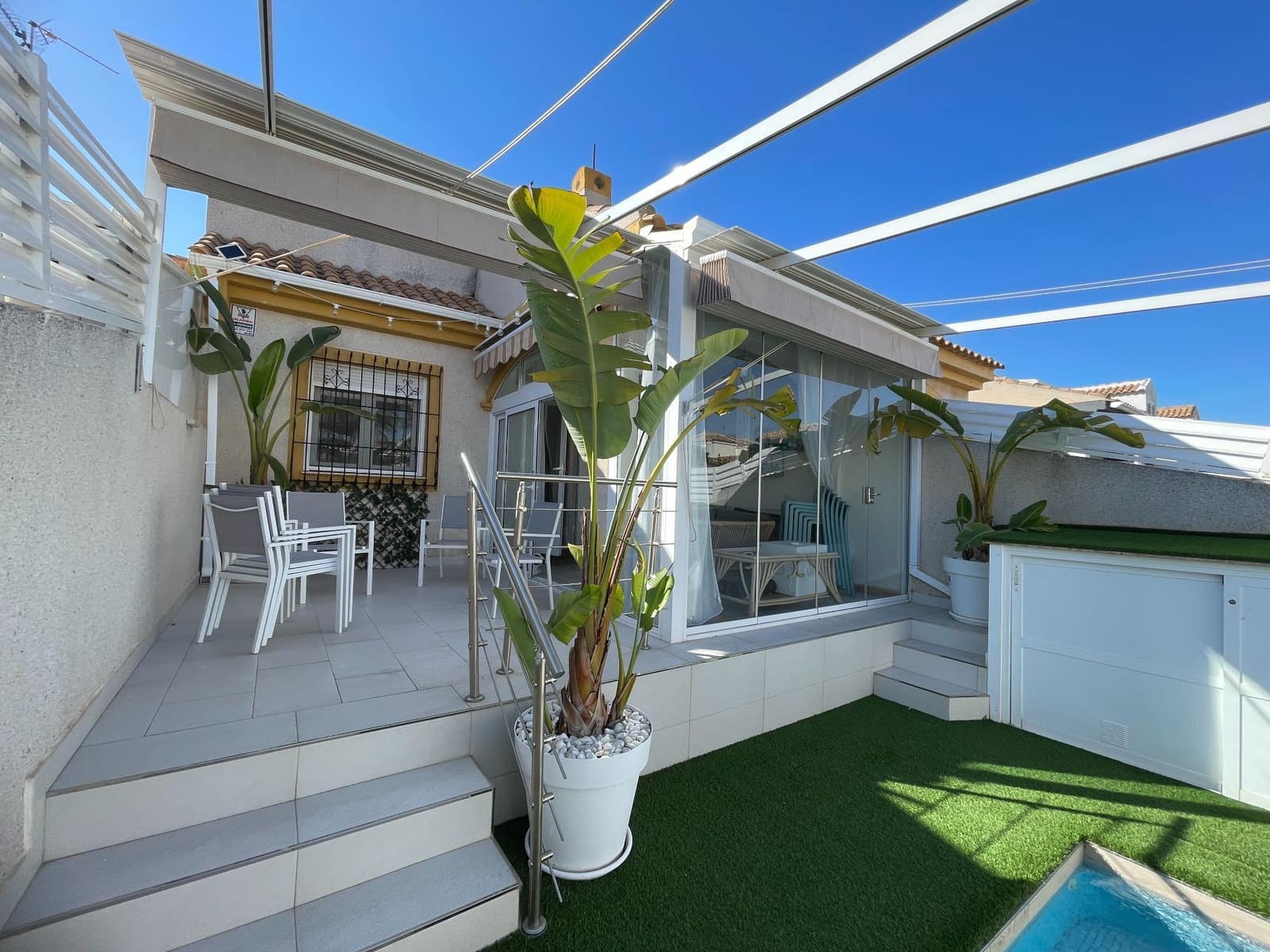 3 bedroom Townhouse for sale in Torre de la Horadada with pool - € 399,000 (Ref: 9815646)