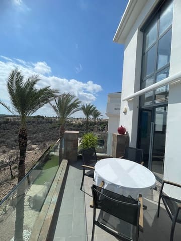 3 makuuhuone Kattohuoneisto myytävänä paikassa Orihuela Costa, Orihuela mukana uima-altaan - 385 000 € (Ref: 9815648)