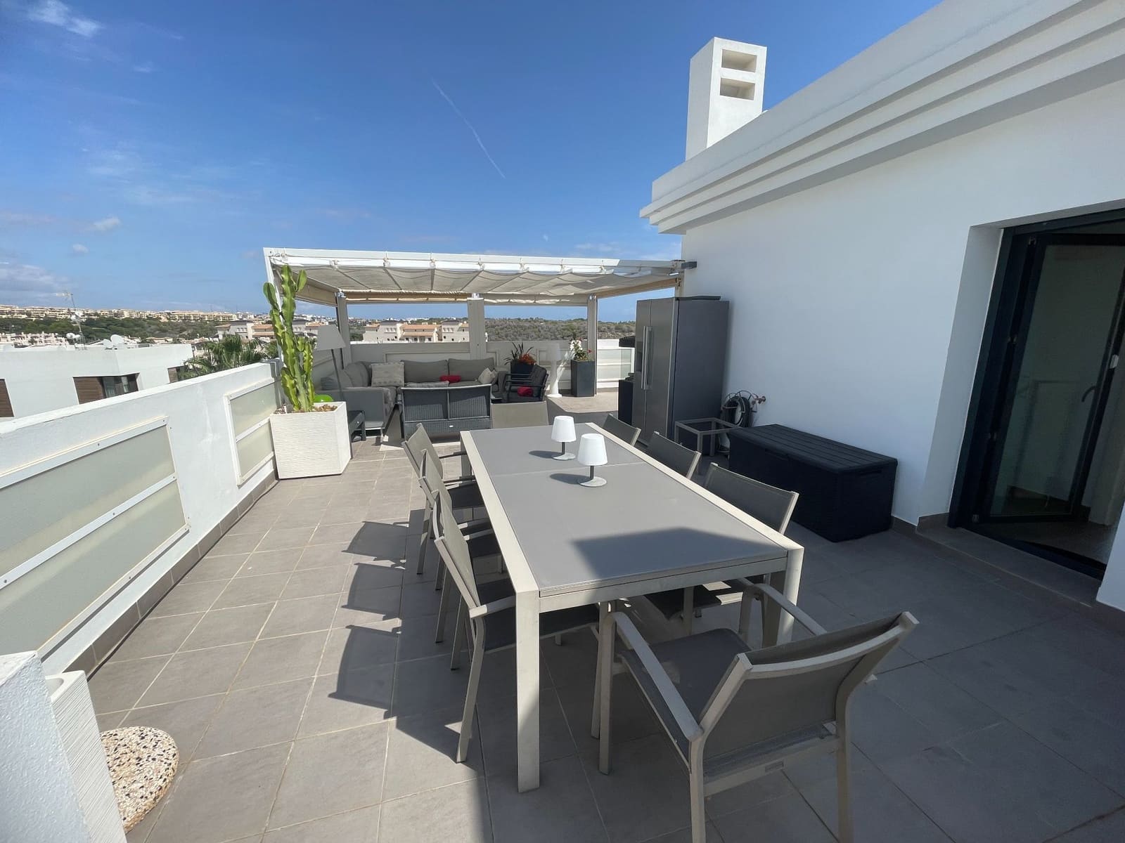 3 makuuhuone Kattohuoneisto myytävänä paikassa Orihuela Costa mukana uima-altaan - 385 000 € (Ref: 9815648)