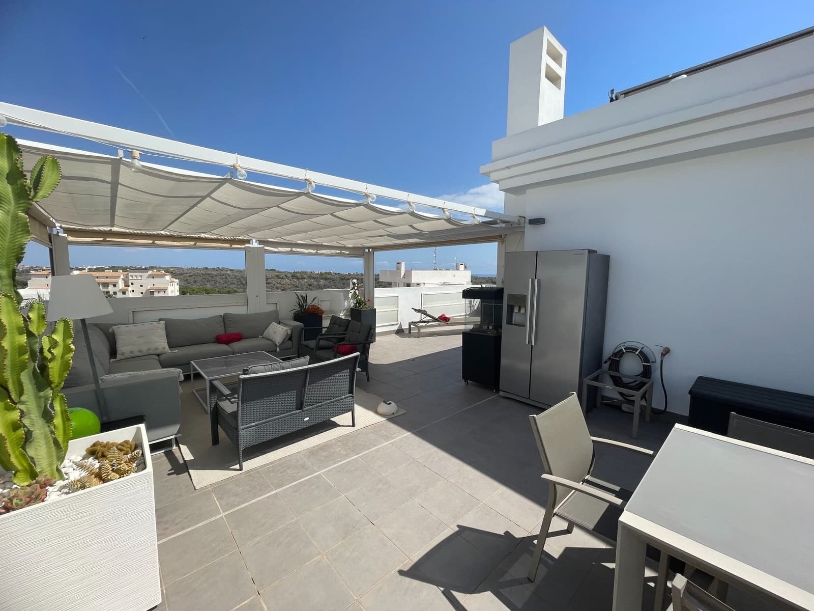 3 makuuhuone Kattohuoneisto myytävänä paikassa Orihuela Costa mukana uima-altaan - 385 000 € (Ref: 9815648)