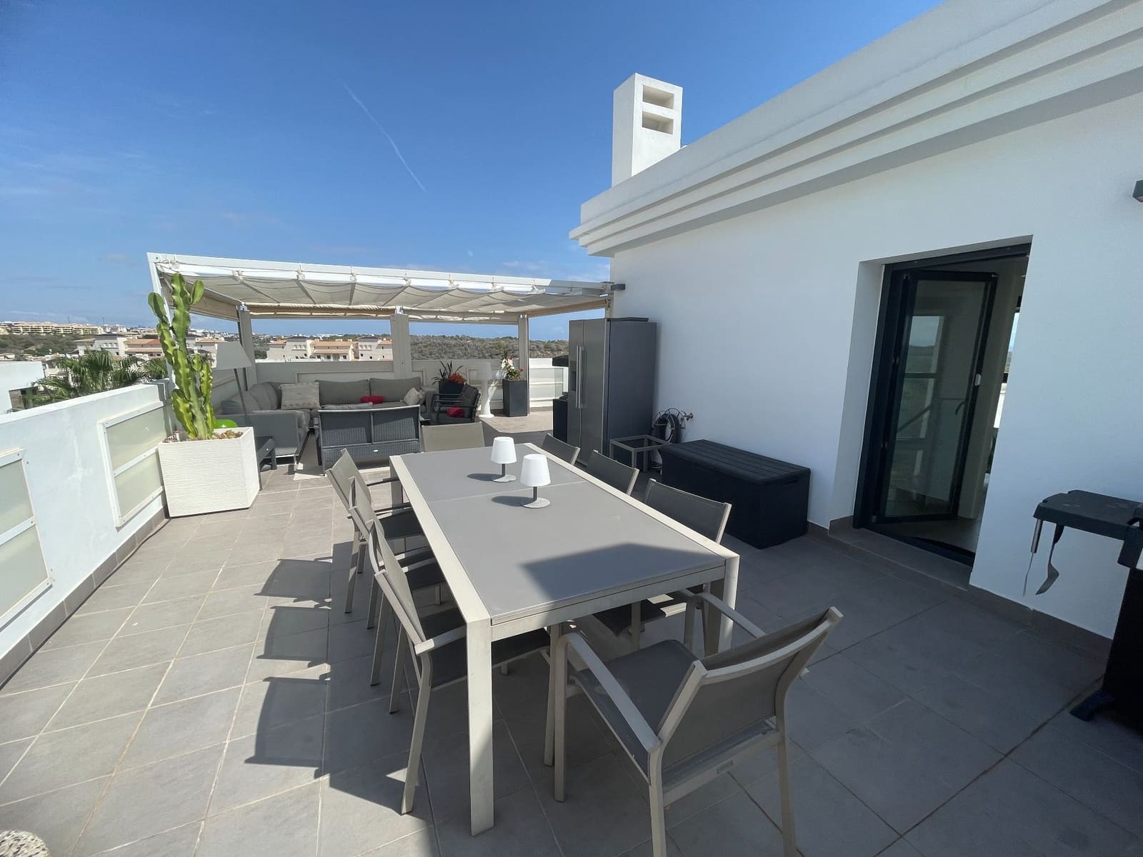 3 makuuhuone Kattohuoneisto myytävänä paikassa Orihuela Costa mukana uima-altaan - 385 000 € (Ref: 9815648)