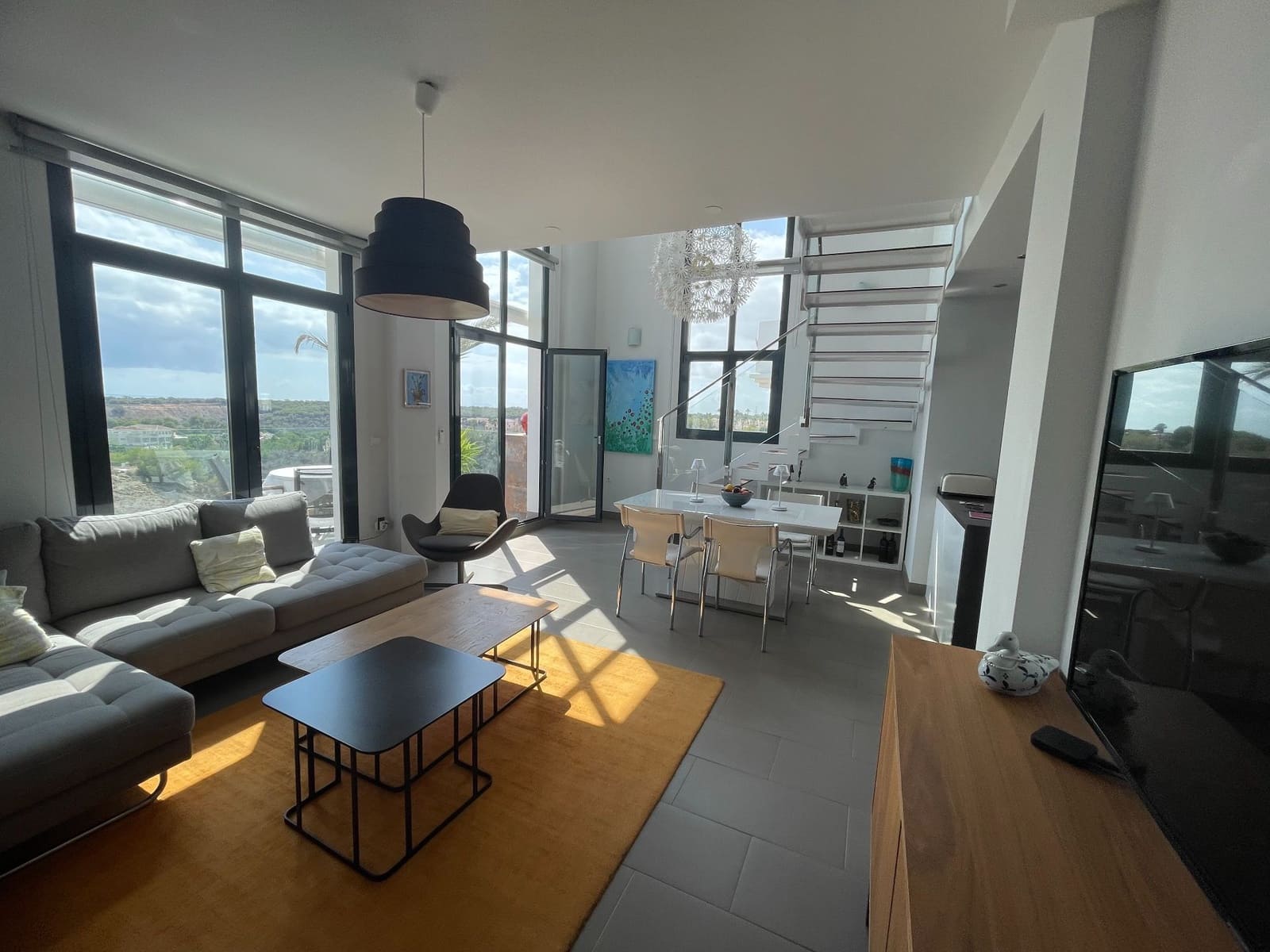 3 makuuhuone Kattohuoneisto myytävänä paikassa Orihuela Costa mukana uima-altaan - 385 000 € (Ref: 9815648)