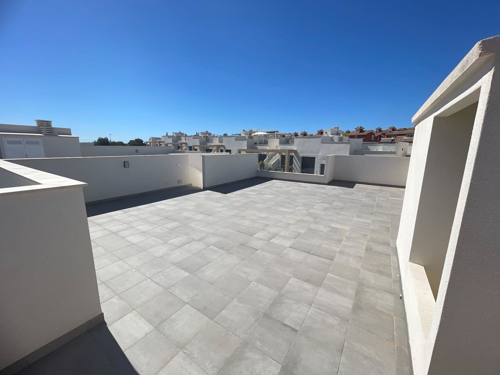 2 soverom Leilighet til salgs i Orihuela Costa med svømmebasseng garasje - € 255 000 (Ref: 9815649)