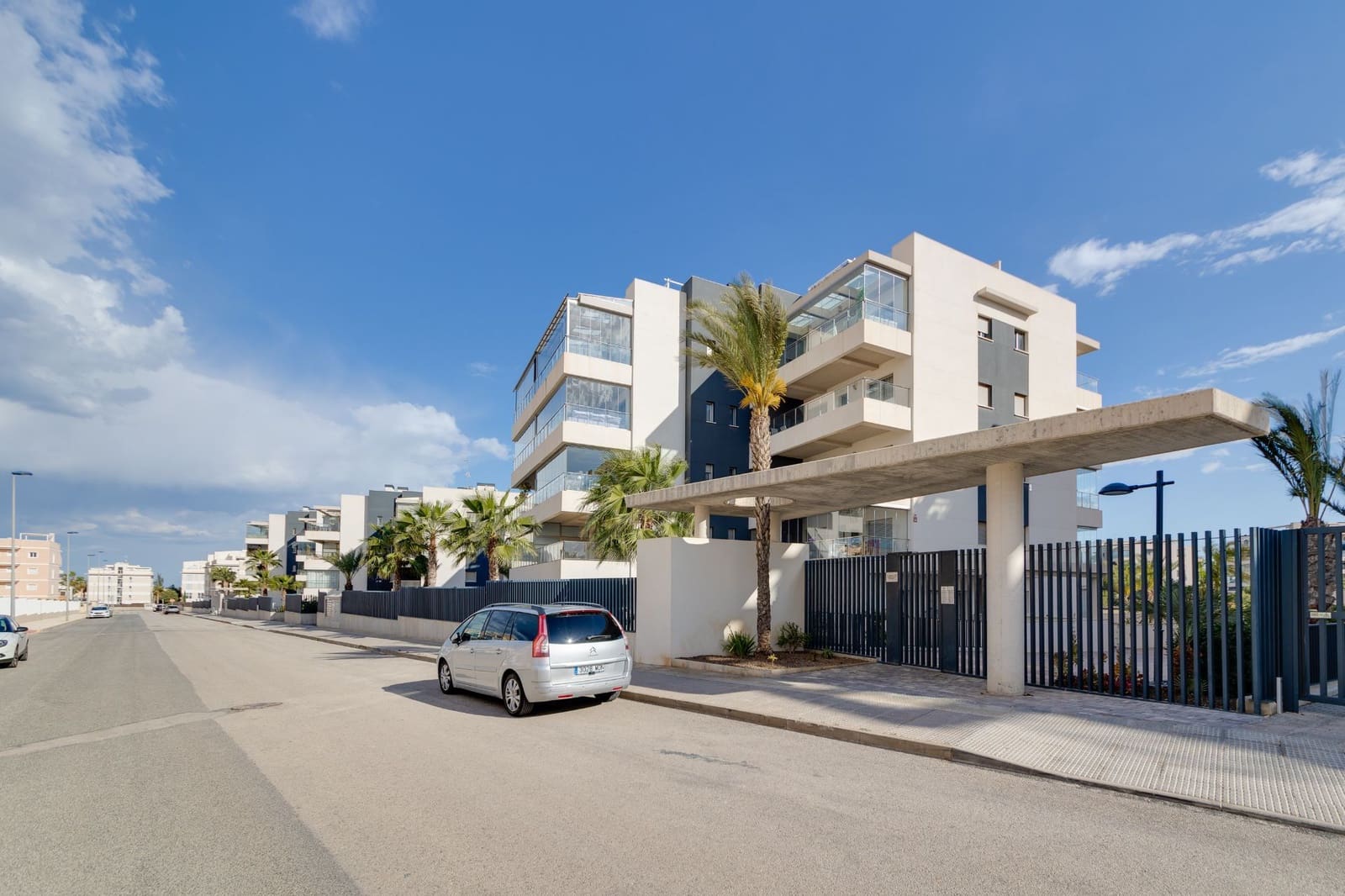 3 slaapkamer Appartement te koop in Orihuela Costa met zwembad garage - € 299.000 (Ref: 9817761)