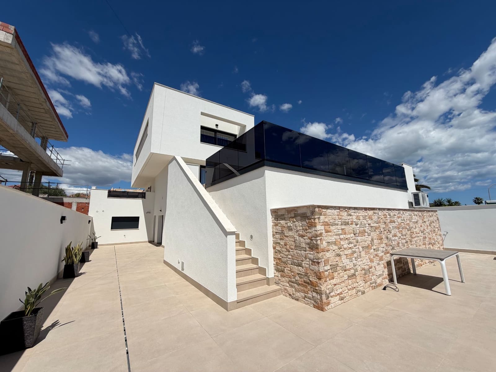 3 soveværelse Villa til salg i Ciudad Quesada med swimmingpool garage - € 1.050.000 (Ref: 9819961)