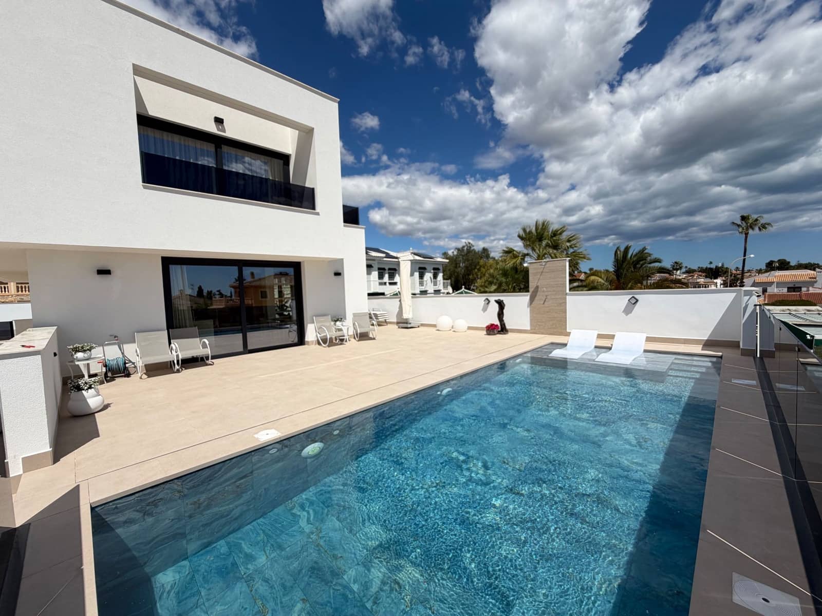 3 soveværelse Villa til salg i Ciudad Quesada med swimmingpool garage - € 1.050.000 (Ref: 9819961)