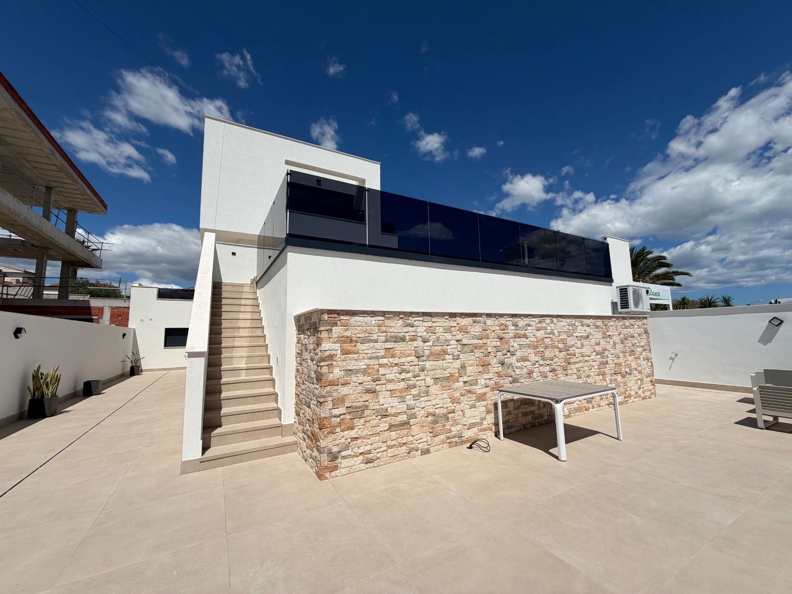 3 soveværelse Villa til salg i Ciudad Quesada med swimmingpool garage - € 1.050.000 (Ref: 9819961)