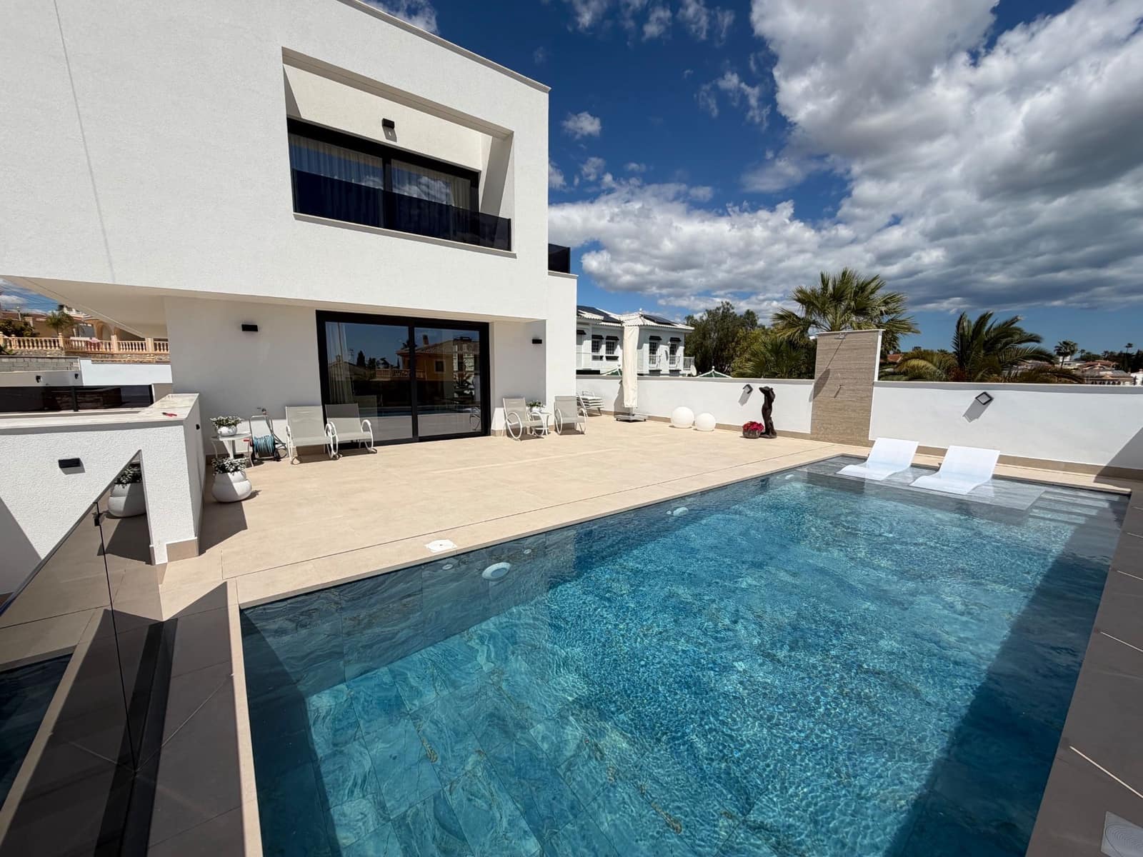 3 soveværelse Villa til salg i Ciudad Quesada med swimmingpool garage - € 1.050.000 (Ref: 9819961)