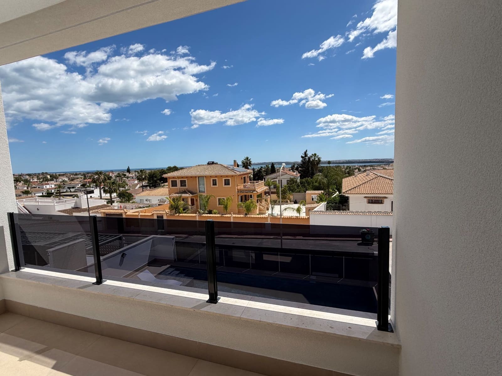 3 soveværelse Villa til salg i Ciudad Quesada med swimmingpool garage - € 1.050.000 (Ref: 9819961)