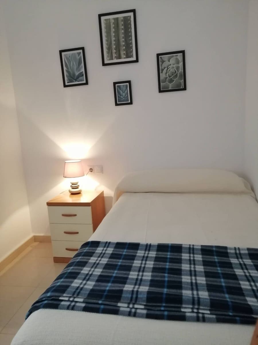 3 bedroom Apartment for sale in Pilar de la Horadada - € 135,000 (Ref: 9821845)