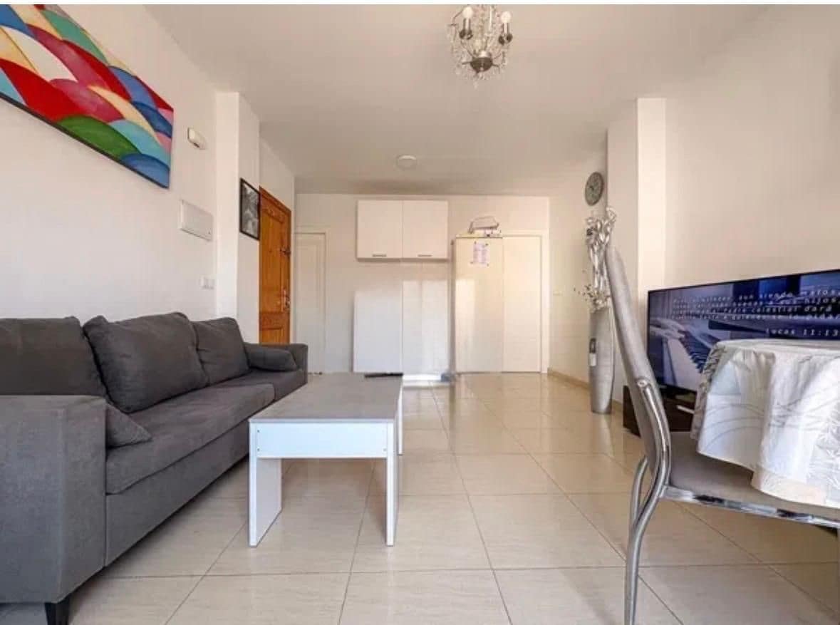 3 bedroom Apartment for sale in Pilar de la Horadada - € 135,000 (Ref: 9821845)