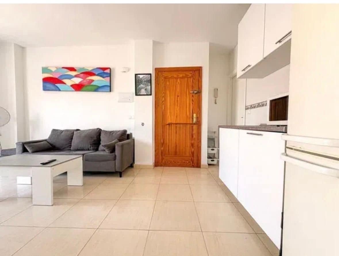 3 bedroom Apartment for sale in Pilar de la Horadada - € 135,000 (Ref: 9821845)
