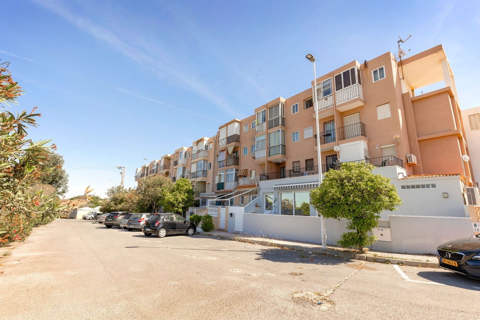 Studio for sale in Torrevieja - € 95,000 (Ref: 9828744)