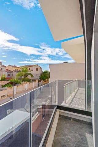 4 soveværelse Villa til salg i Torre de la Horadada, Pilar de la Horadada med swimmingpool garage - € 698.000 (Ref: 9830765)