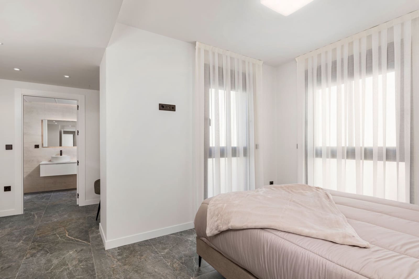 4 slaapkamer Villa te koop in Pilar de la Horadada met zwembad garage - € 698.000 (Ref: 9830765)