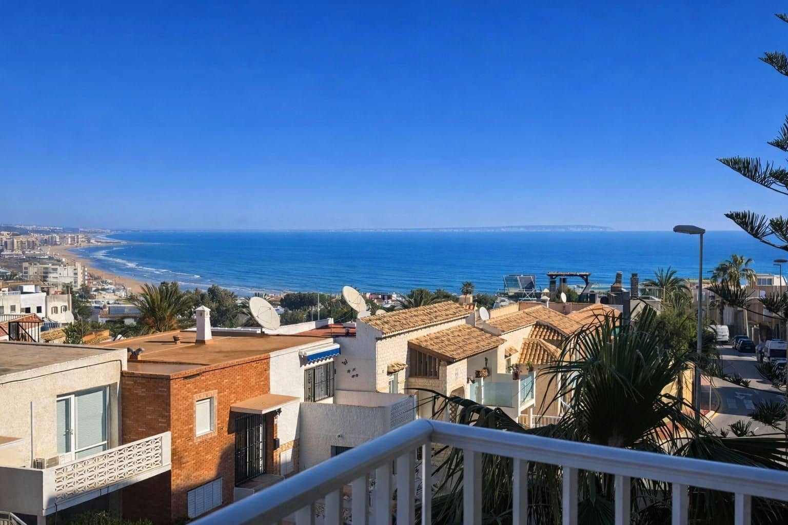 2 soveværelse Lejlighed til salg i Torrevieja med swimmingpool - € 159.000 (Ref: 9833333)