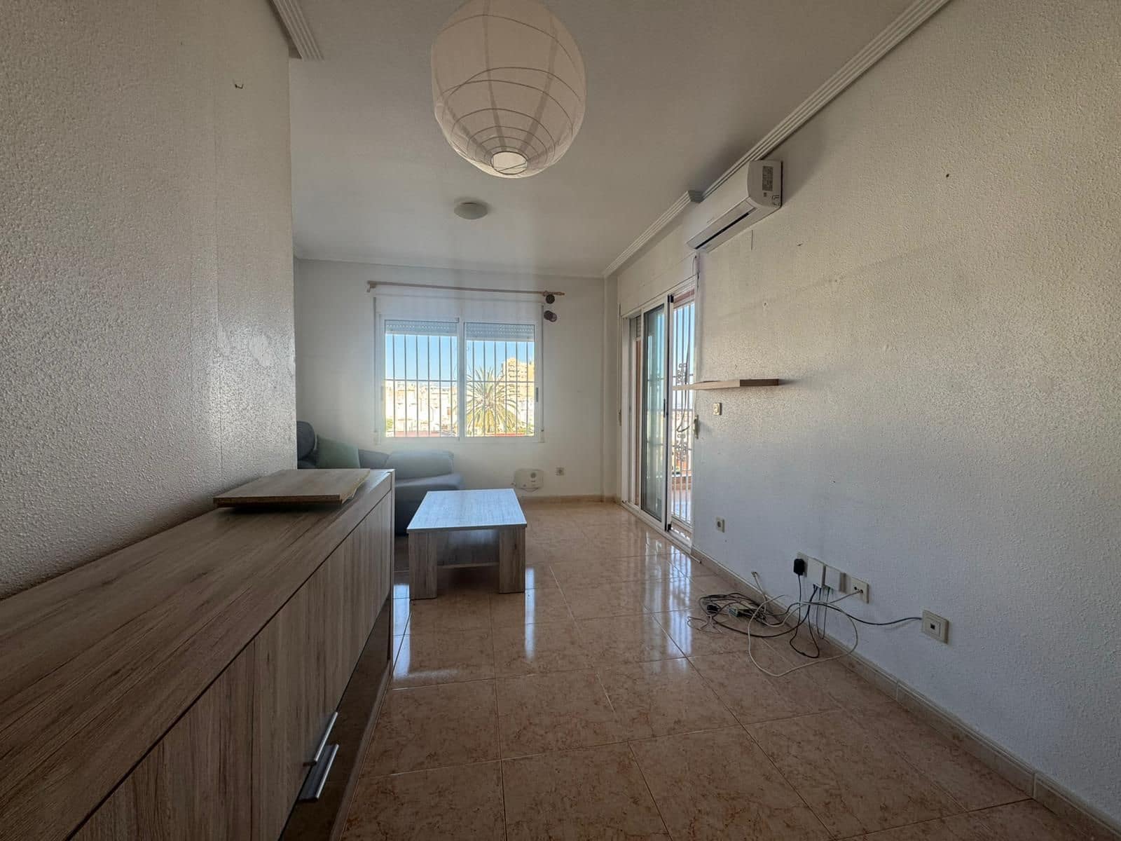 2 soveværelse Lejlighed til salg i Torrevieja med swimmingpool - € 159.000 (Ref: 9833333)