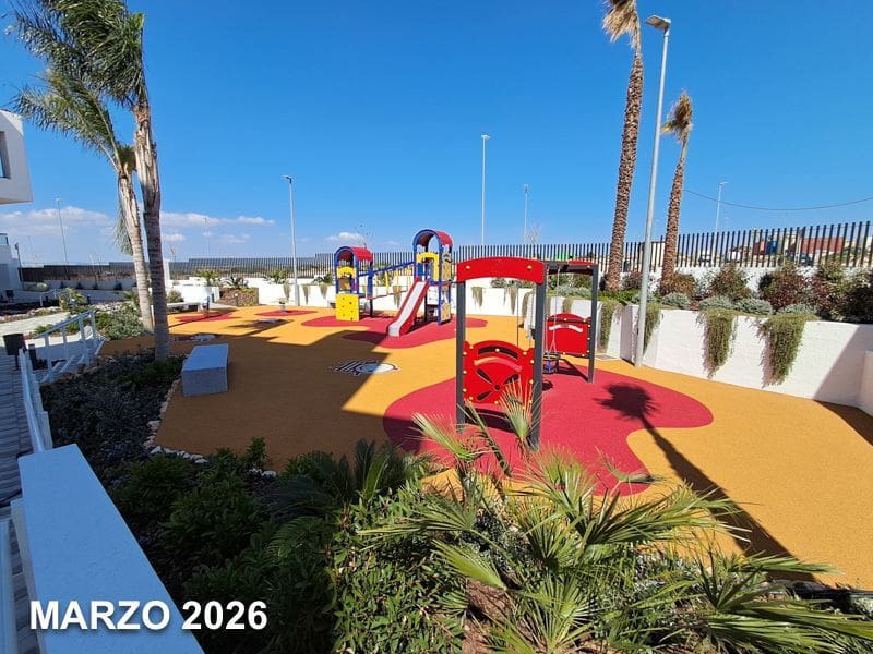1 chambre Appartement à vendre à Torrevieja avec piscine - 260 000 € (Ref: 9835945)