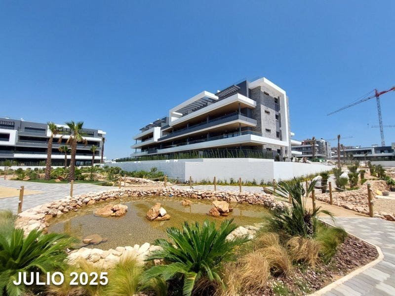 1 chambre Appartement à vendre à Torrevieja avec piscine - 260 000 € (Ref: 9835945)