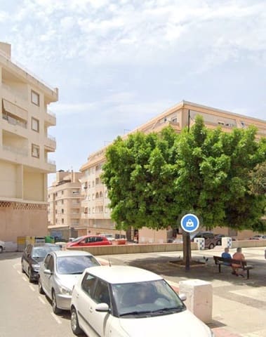 Garage til salg i El Molino, Torrevieja - € 7.500 (Ref: 9849066)