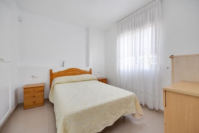 2 chambre Bungalow à vendre à Torrevieja avec piscine - 137 900 € (Ref: 9855027)