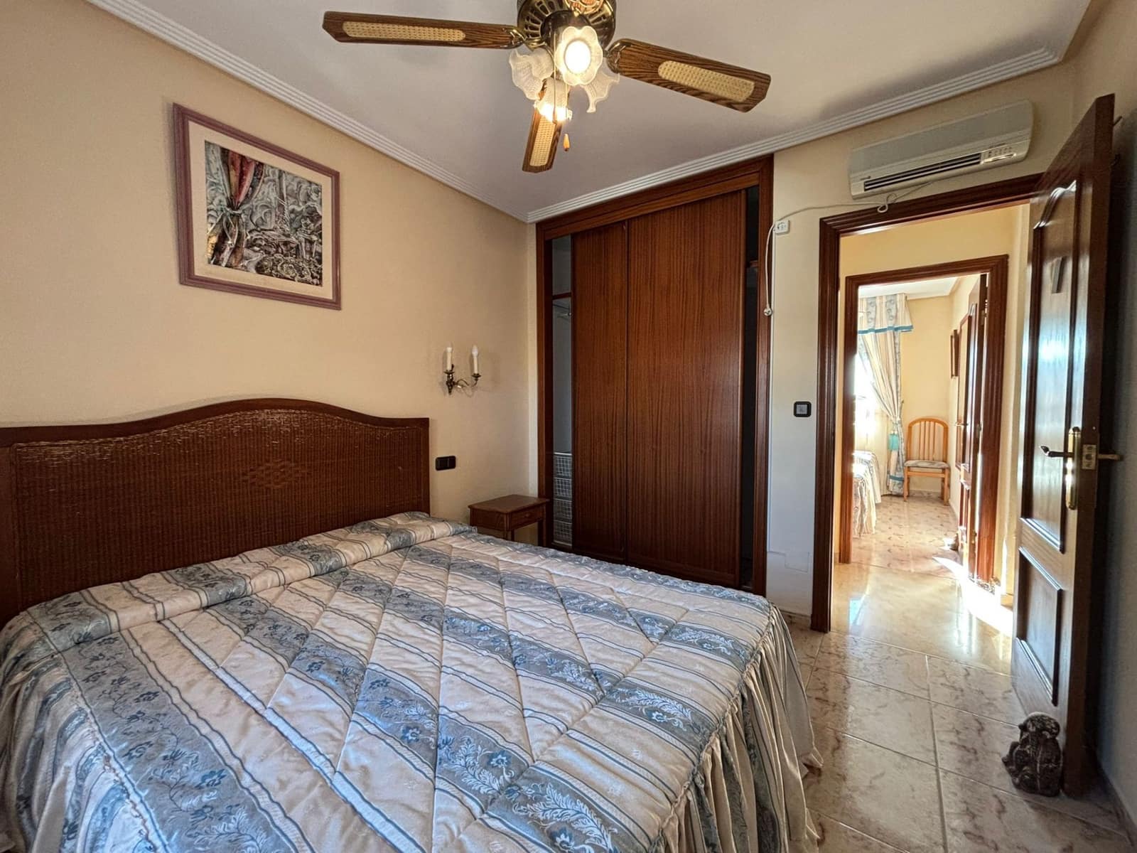 Pareado de 4 habitaciones en Torrevieja en venta con piscina garaje - 390.000 € (Ref: 9868264)