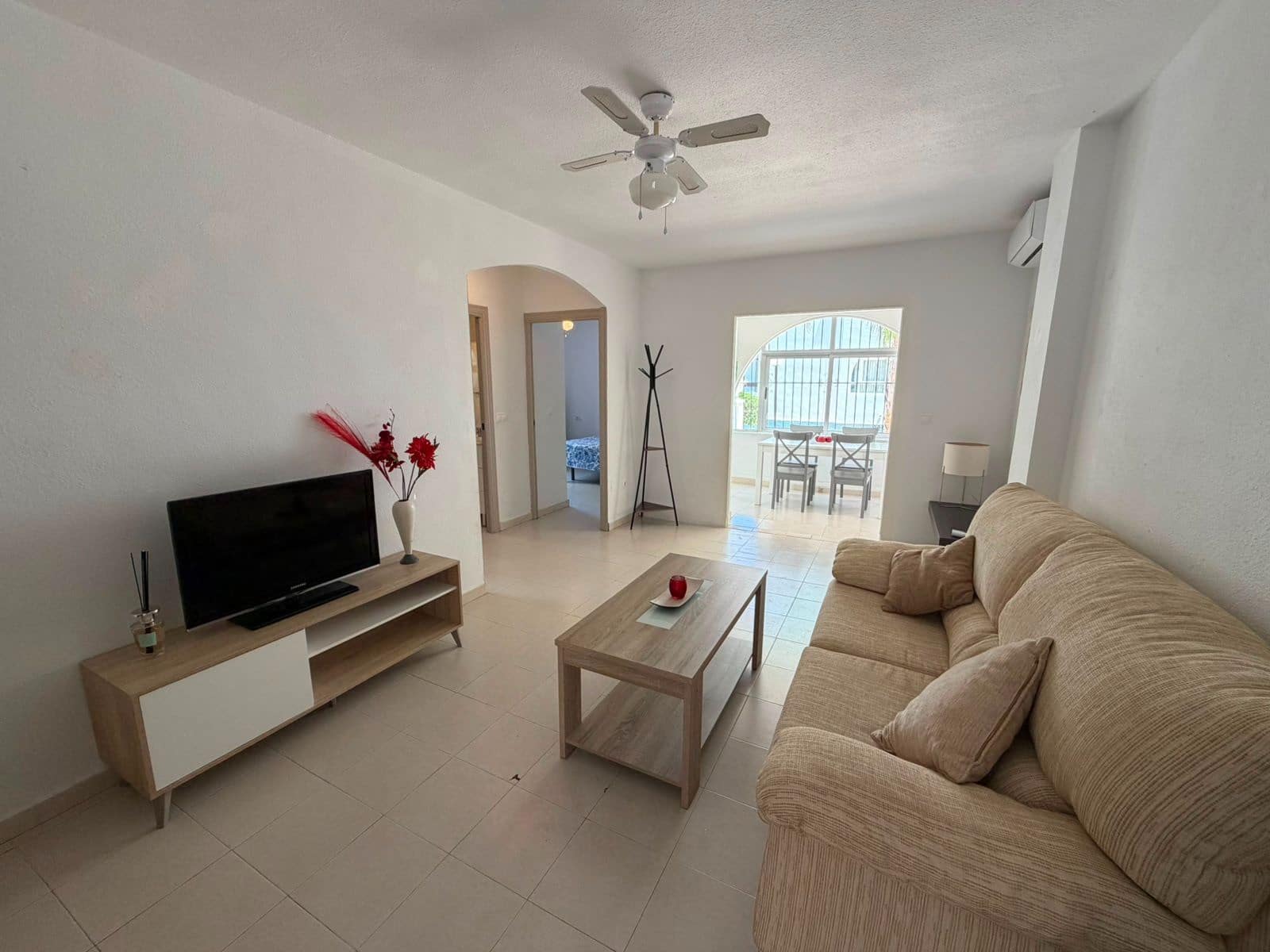 2 soveværelse Lejlighed til salg i Torrevieja med swimmingpool - € 139.000 (Ref: 9880634)