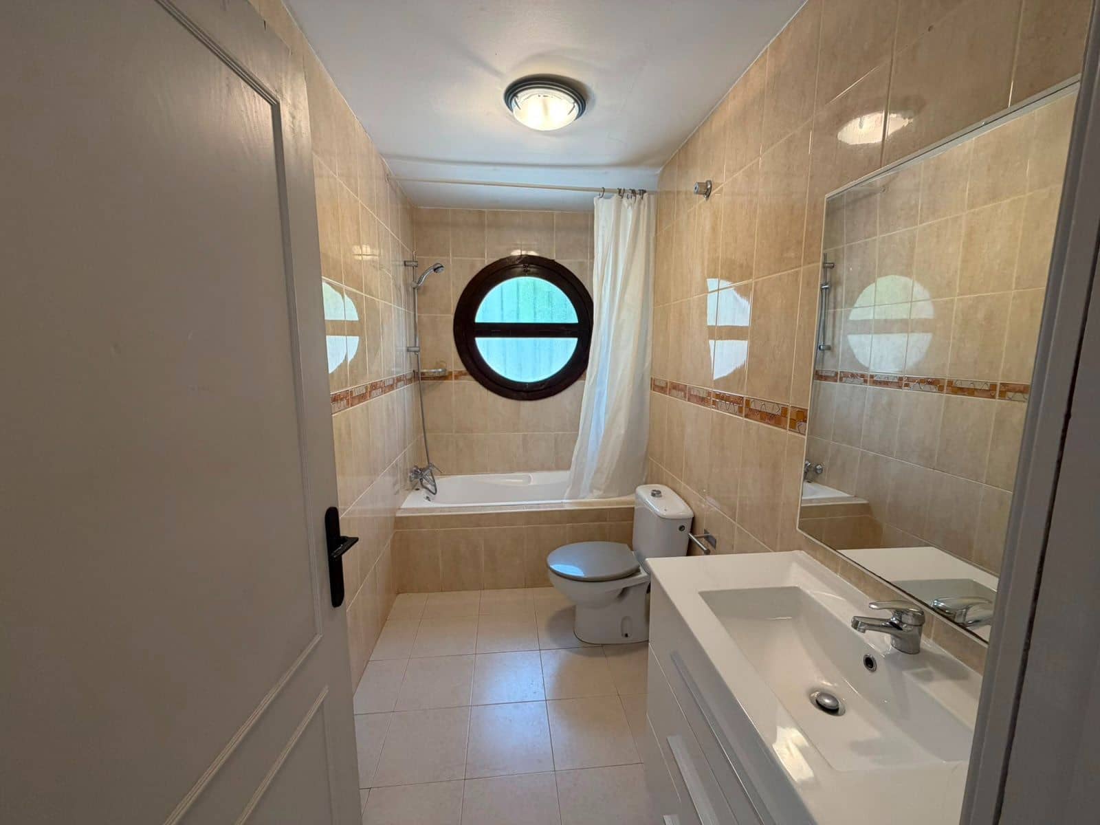 2 soveværelse Lejlighed til salg i Torrevieja med swimmingpool - € 139.000 (Ref: 9880634)