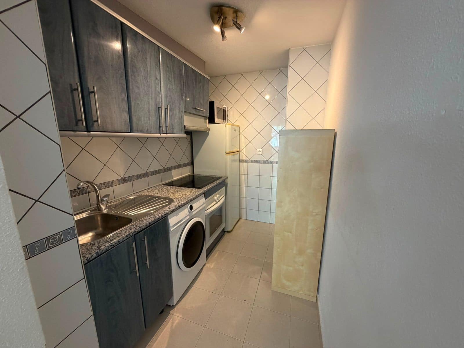 2 soveværelse Lejlighed til salg i Torrevieja med swimmingpool - € 139.000 (Ref: 9880634)
