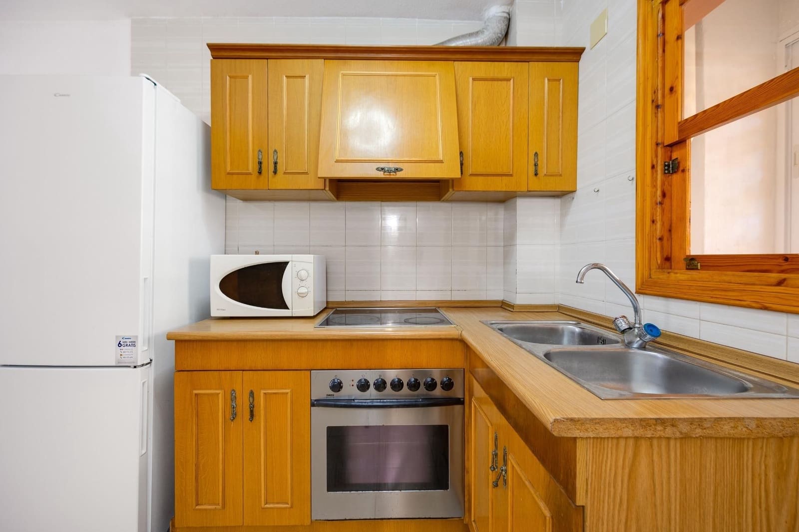 2 bedroom Apartment for sale in Torrevieja with pool - € 130,000 (Ref: 9884136)