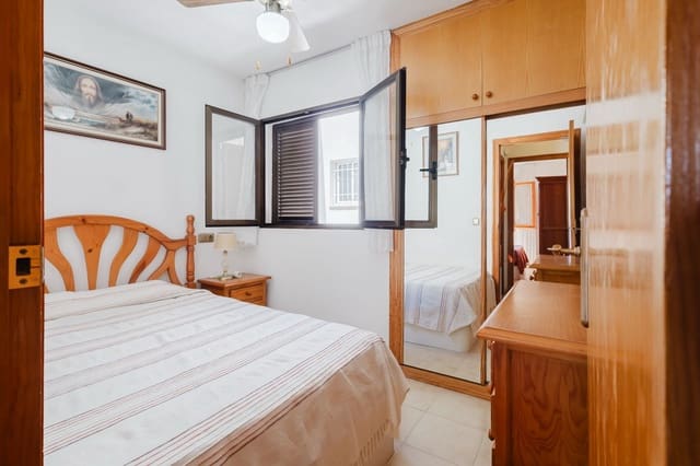 Ático de 2 habitaciones en Playa del Acequión, Torrevieja en venta con piscina garaje - 159.990 € (Ref: 9891780)