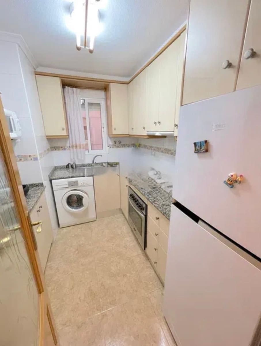 2 soverom Leilighet til salgs i Torrevieja med garasje - € 164 900 (Ref: 9891781)