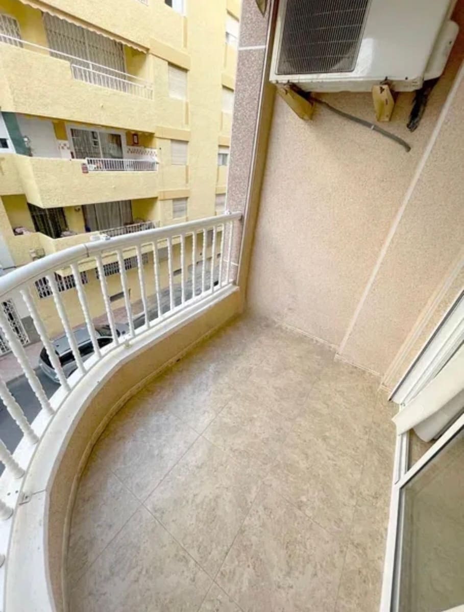 2 soverom Leilighet til salgs i Torrevieja med garasje - € 164 900 (Ref: 9891781)