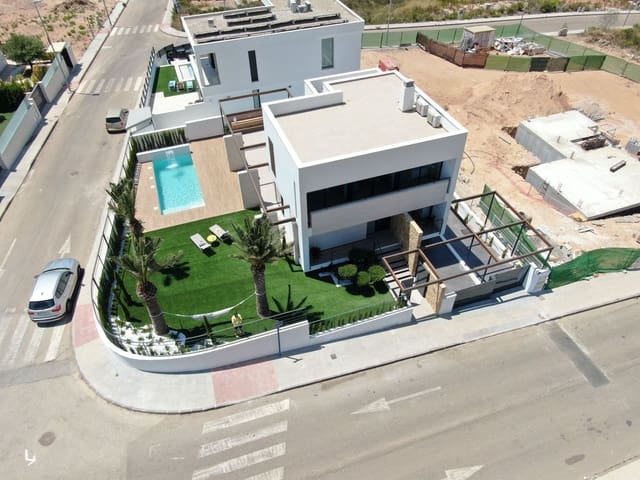 3 Zimmer Villa zu verkaufen in Dehesa de Campoamor, Orihuela mit Pool Garage - 1.350.000 € (Ref: 9896200)