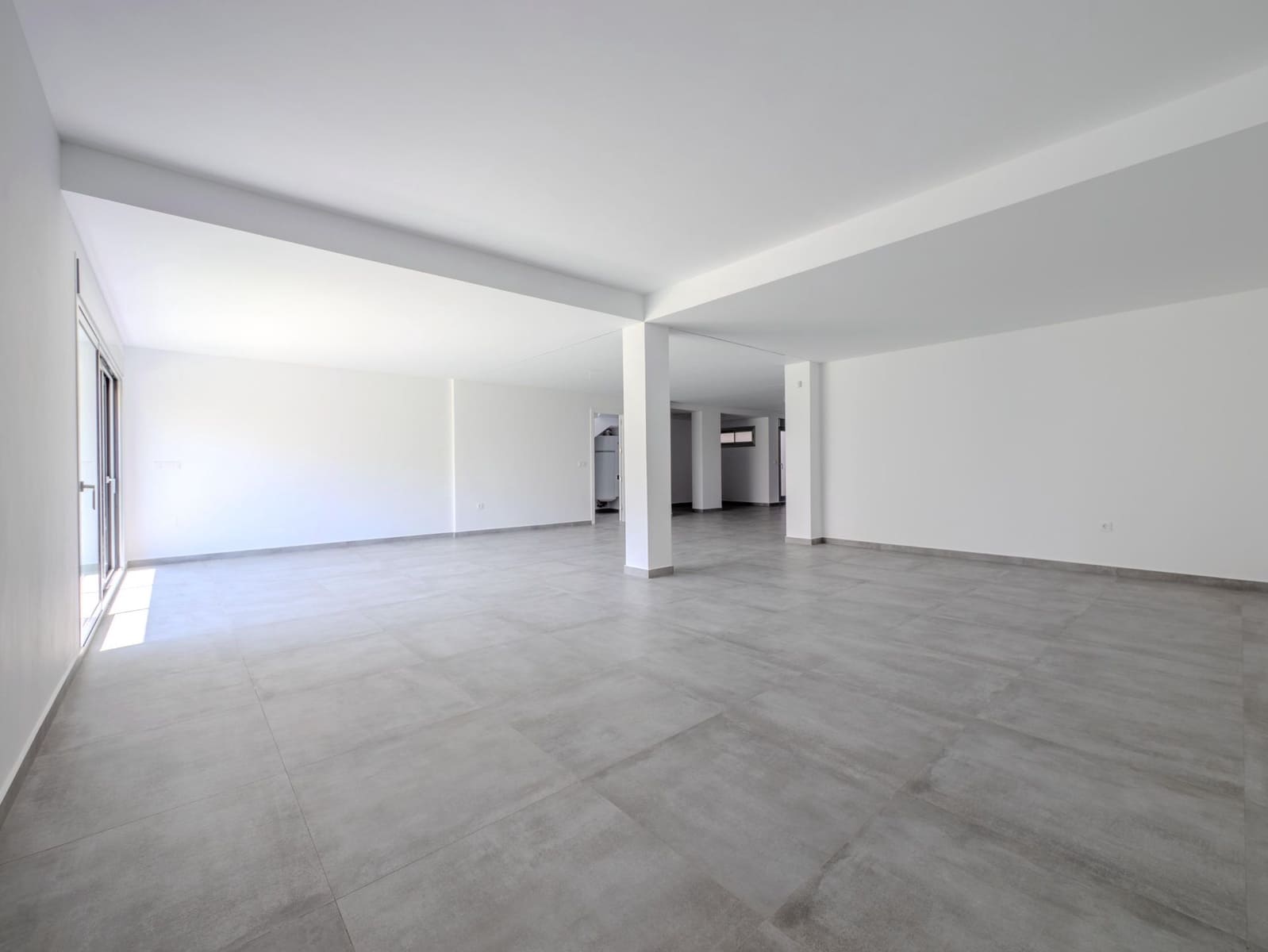4 bedroom Villa for sale in Algorfa with pool garage - € 669,000 (Ref: 9896201)