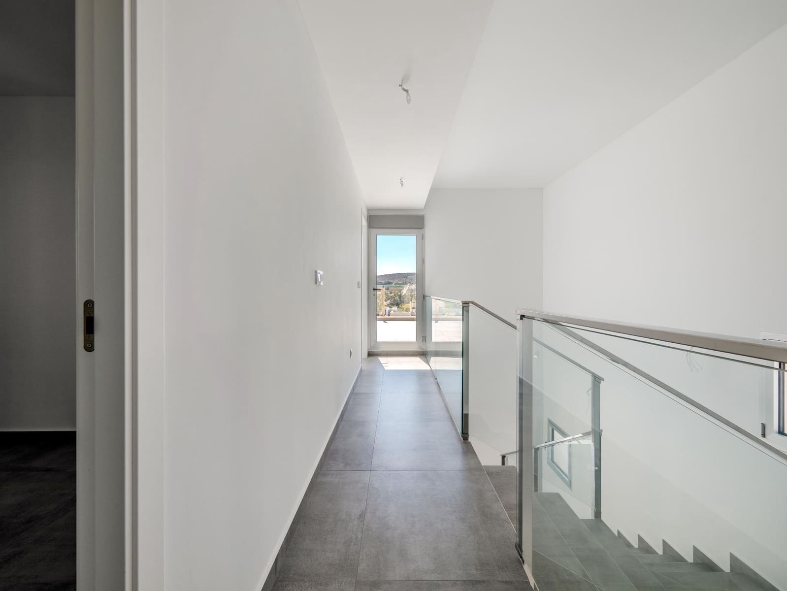 4 bedroom Villa for sale in Algorfa with pool garage - € 669,000 (Ref: 9896201)