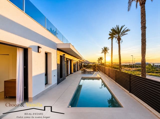 3 slaapkamer Villa te koop in Torrevieja met zwembad garage - € 585.000 (Ref: 9910073)