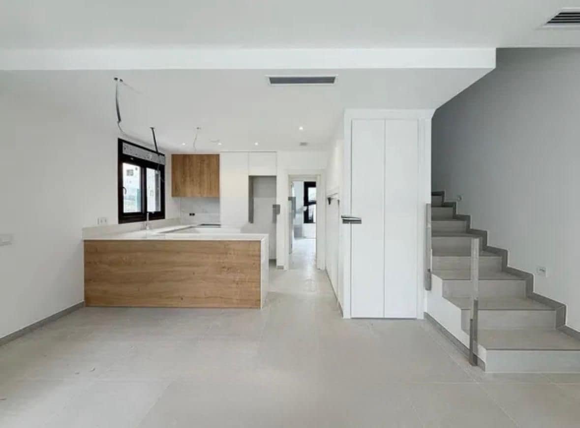 3 chambre Villa/Maison à vendre à Pilar de la Horadada avec piscine garage - 499 000 € (Ref: 9912625)