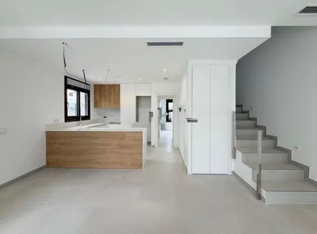 3 chambre Villa/Maison à vendre à Pinar de Campoverde, Pilar de la Horadada avec piscine garage - 499 000 € (Ref: 9912625)