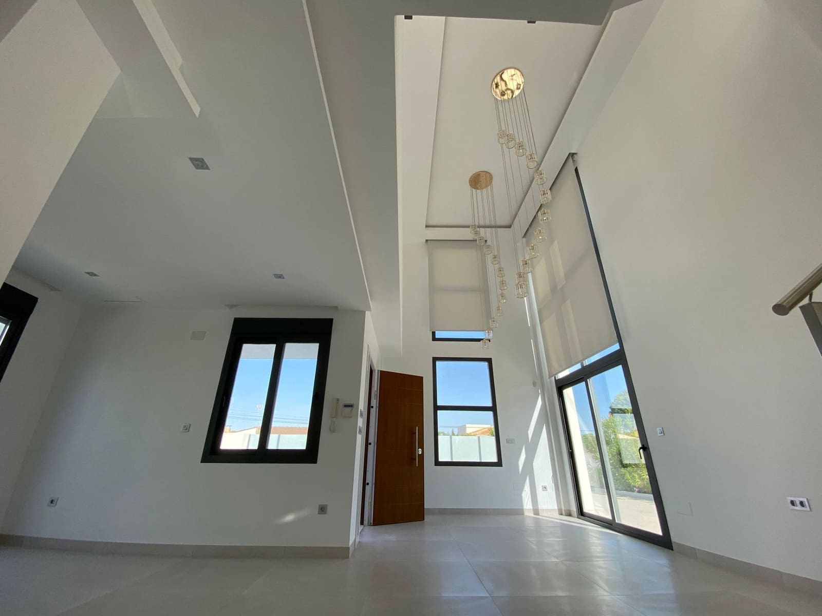 3 bedroom Villa for sale in Torrevieja with pool garage - € 629,000 (Ref: 9924194)
