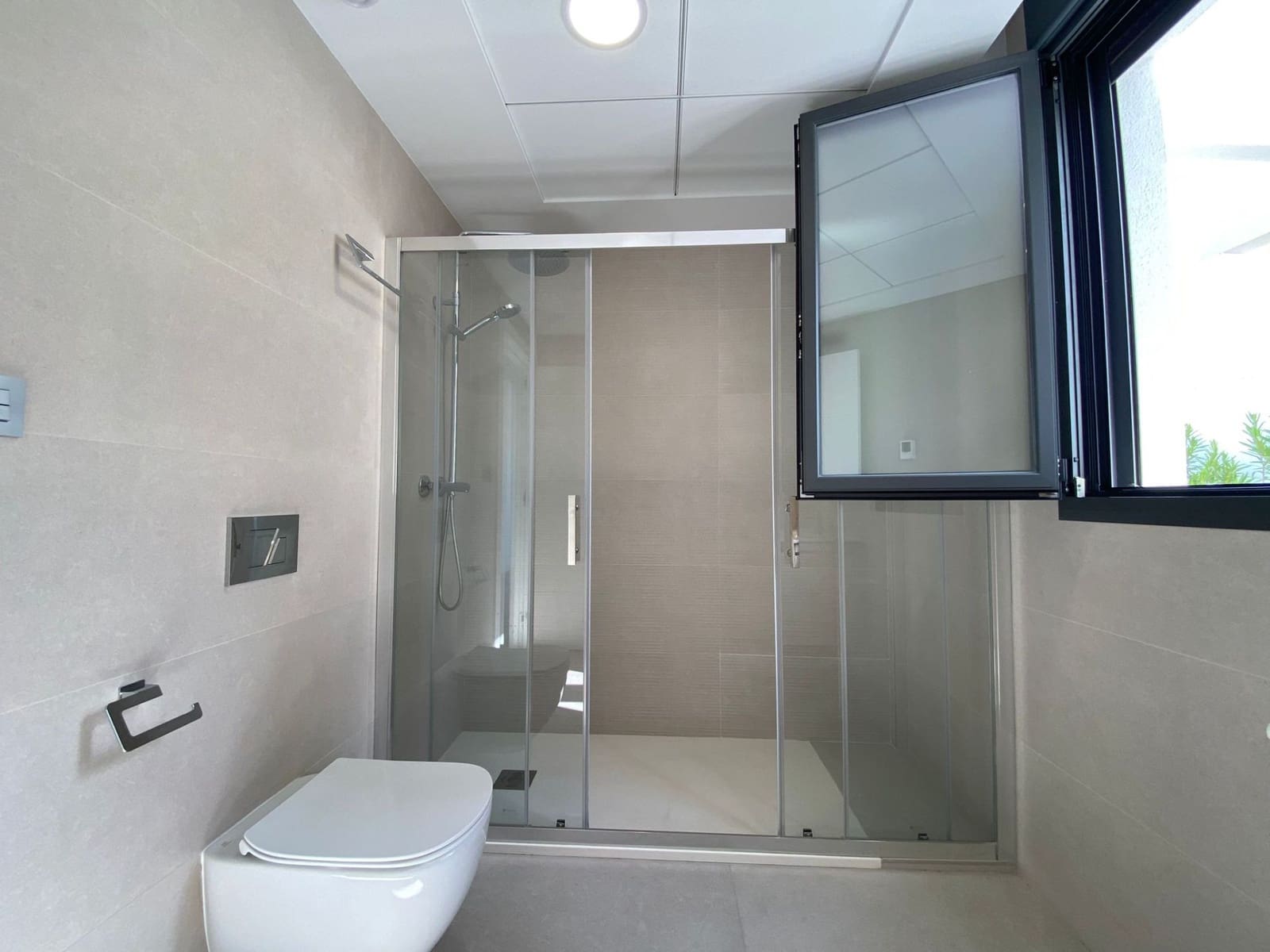 3 bedroom Villa for sale in Torrevieja with pool garage - € 629,000 (Ref: 9924194)